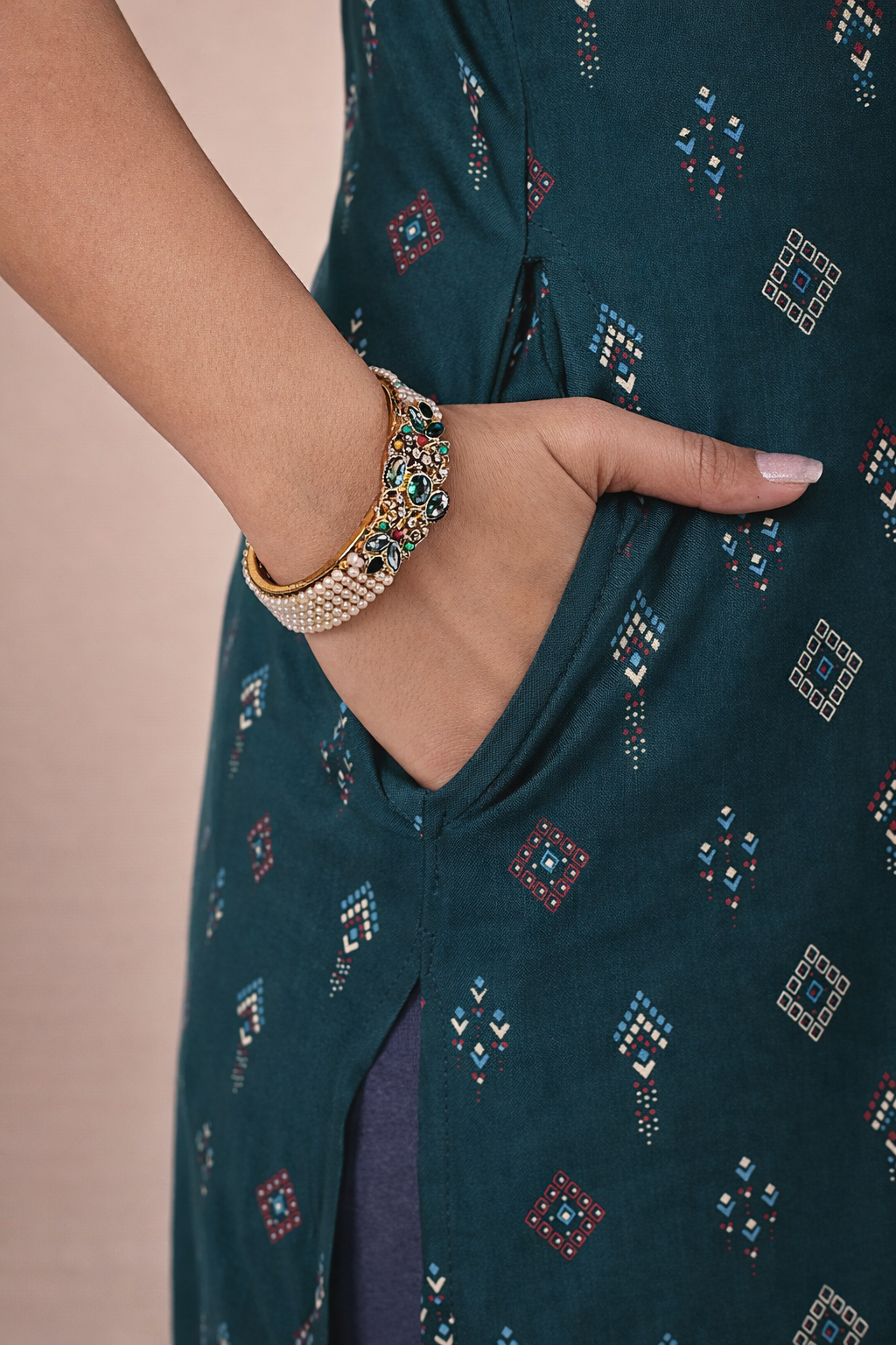 Bottle Green Kurti Elegant Rayon with Diamond Print