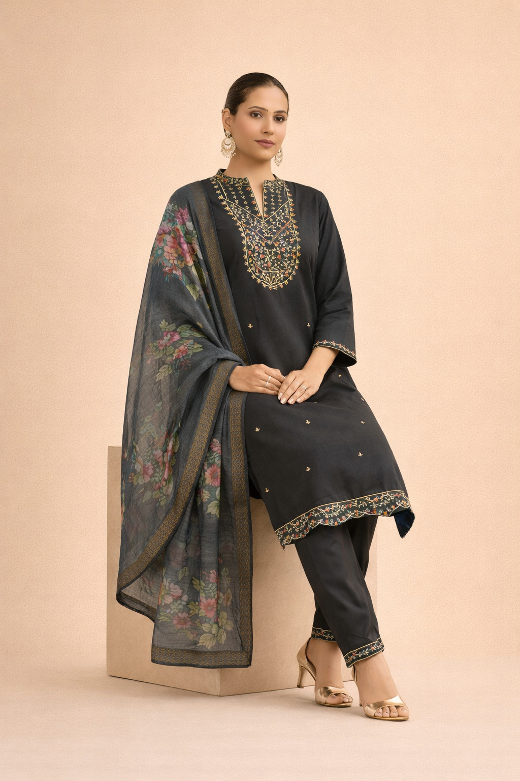 Charcoal Bloom Embroidered 3-Piece Set