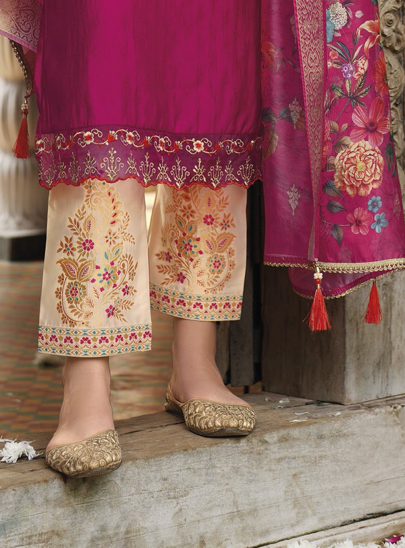 Pink Viscose Kurtis with Jacquard Digital Dupatta.